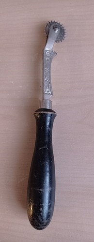 Altes schnittmusterrädchen - altes,