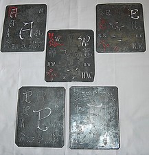 Schablonen  Monogramme