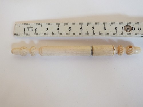 Alter nadelbehälter aus - nadelbehälter, bein